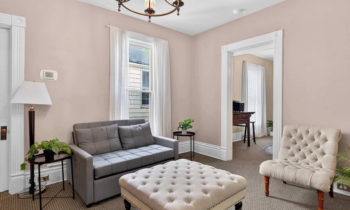 Clifton Apartment | Cozy unit in prime location for business stays!