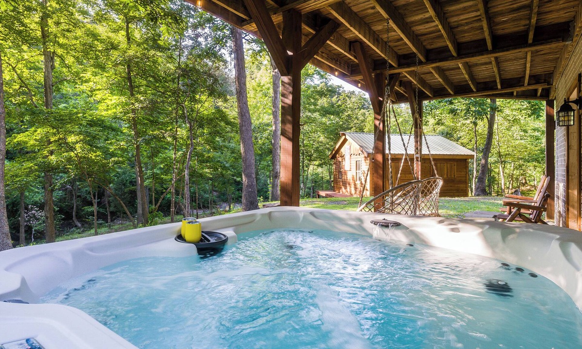 Wardensville Cabin | Creekside Cabin Retreat - Hot Tub, Treehouse, Fire Pit, Near Lost River WV