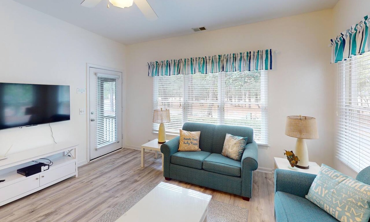 Sea Trail Condo | CV17D, Golf Views | Tee Time Steps from the Door
