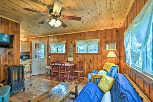 Charlevoix House | Day Trips to Boyne Mtn! Cabin Near Lake Charlevoix