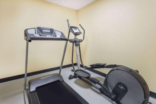Desire Area Hotel | Days Inn by Wyndham New Orleans Pontchartrain