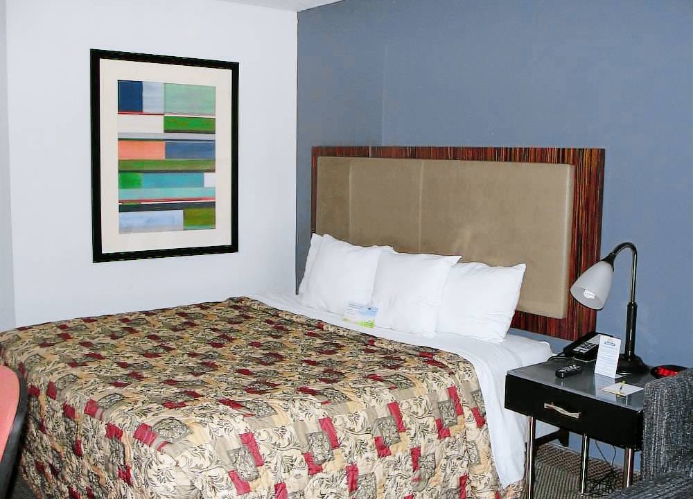 Benton Hotel | Days Inn by Wyndham Benton