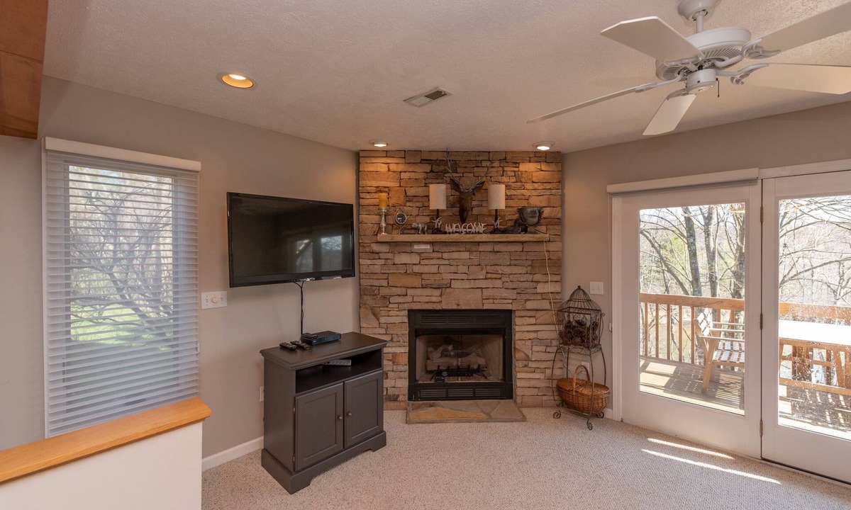 McHenry House | Deep Creek Village #33: Lakefront, Hot Tub, Fireplaces, Foosball!