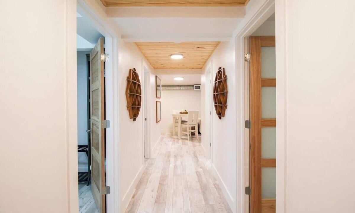 Downtown Condo | Delightful 3BR Downtown Sarasota - The White Pearl