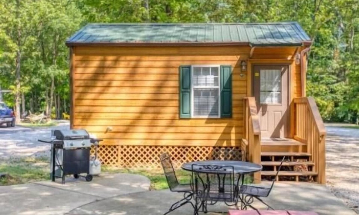 Manchester Cabin | Deluxe Cabin (w/Bathroom) - Better than a motel! Enjoy camping in comfort!