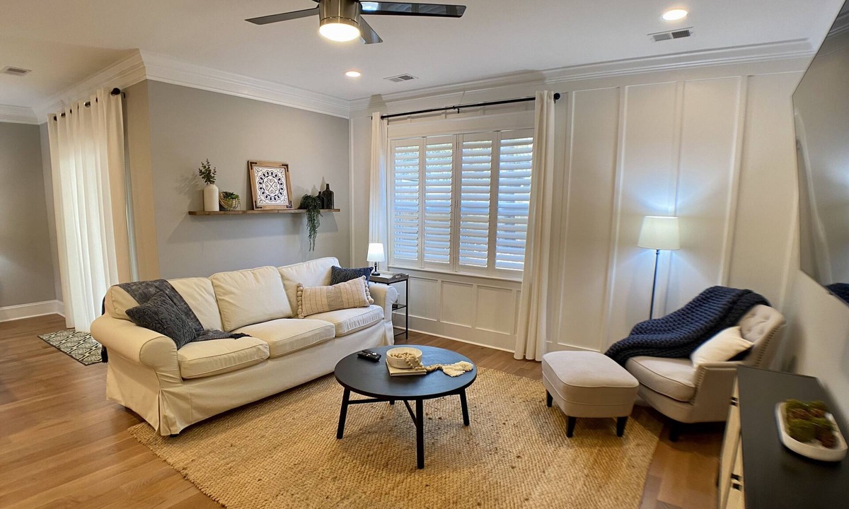 North Charleston House | Destination Chuck-Town, Close to the Airport, Coliseum, and Historic Downtown