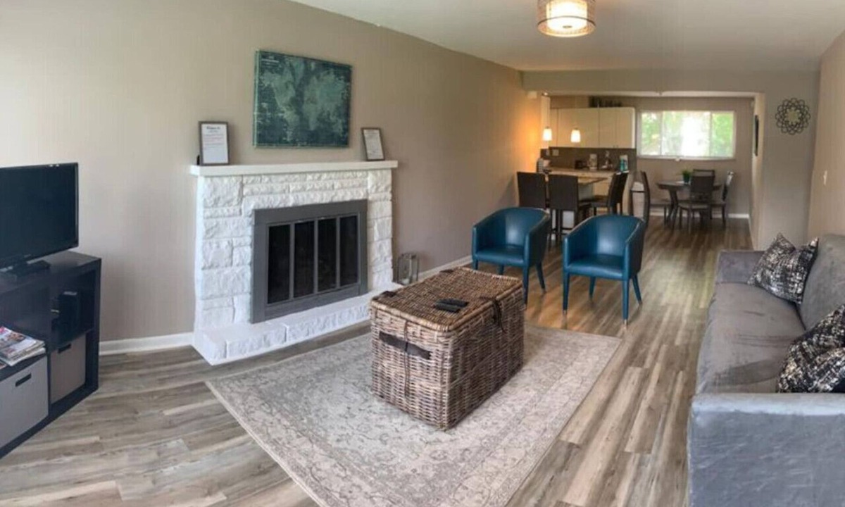 West Chester House | Dimmick Cozy Retreat 3 Bed 1 Bath - Sleeps 6
