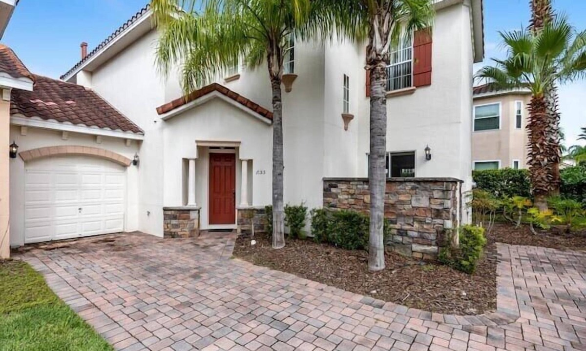 Lake Davenport Estates Villa | Disney - Large 5 Bedroom Gated Mediterranean Home