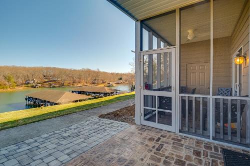 Huddleston House | Dog-Friendly Condo on Smith Mountain Lake