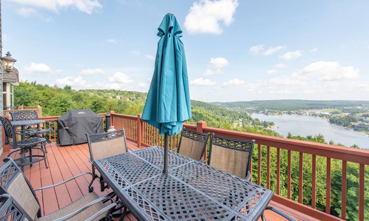McHenry House | Dog Friendly Deep Creek Escape w/Scenic Mountain Views