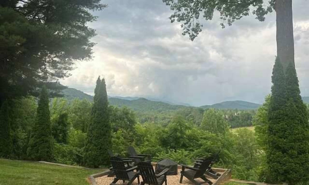 Sylva House | Dog-friendly mountain home with large deck and stunning mountain views