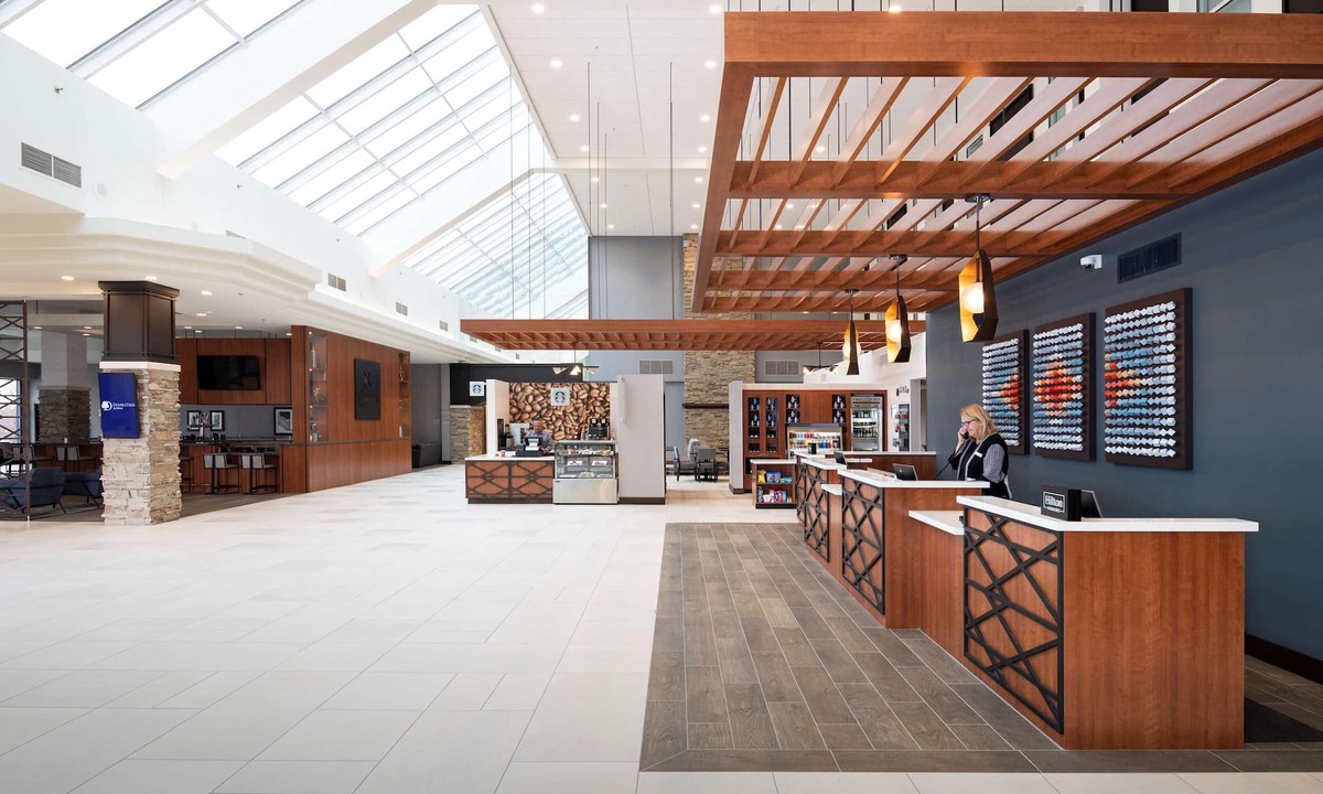 Madison Hotel | DoubleTree by Hilton Madison East