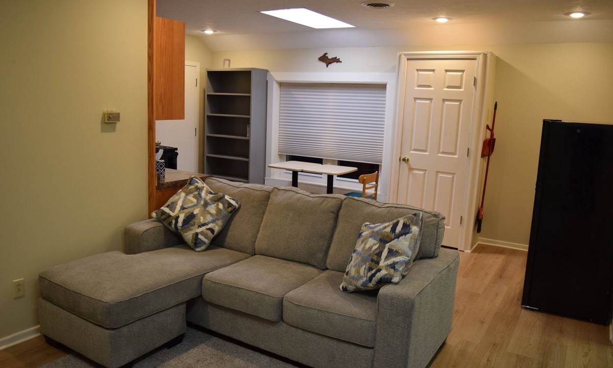 Escanaba Apartment | Downtown Escanaba Gem: Spacious, Extended Stay Rental Above Commercial Space!