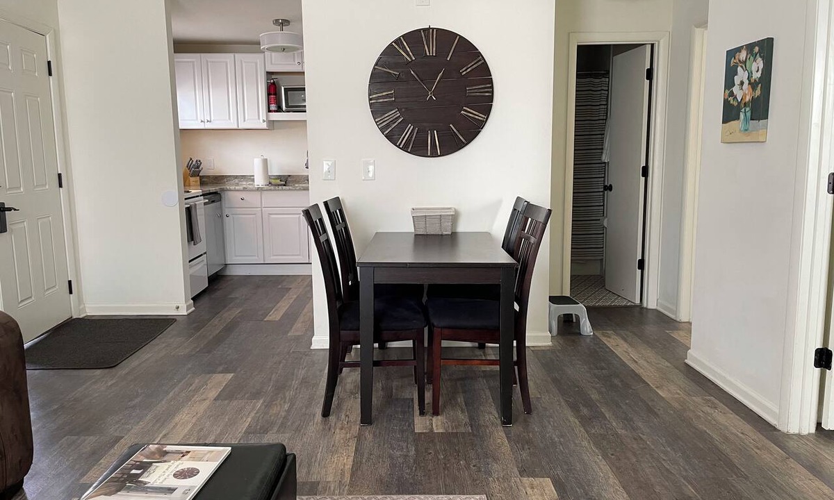 Nashville Apartment | DOWNTOWN NASHVILLE COMFY & COZY D