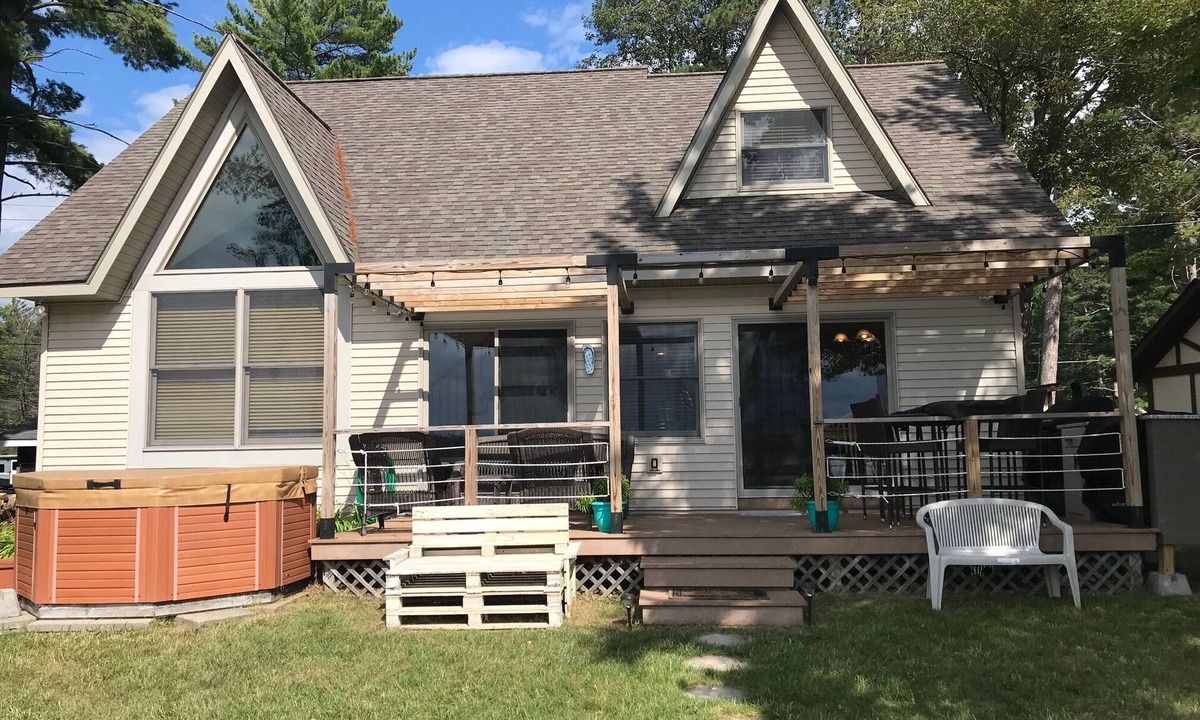 Lewiston House | East Twin Lake House - 2 Minutes to town