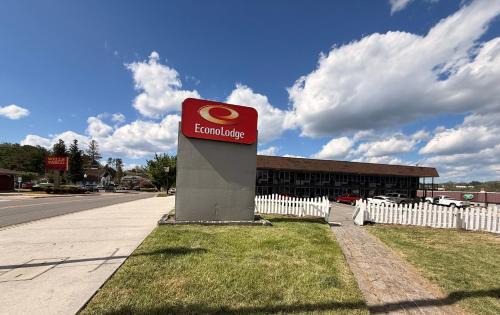 Galax Cabin | Econo Lodge Galax