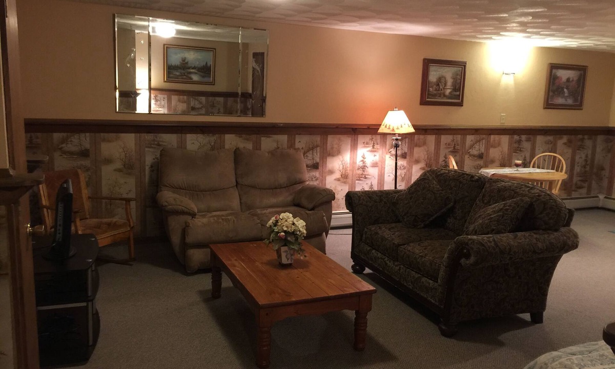 Dryden Apartment | Efficiency Apt between Cornell, SUNY Cortland -Handicap Accessible
