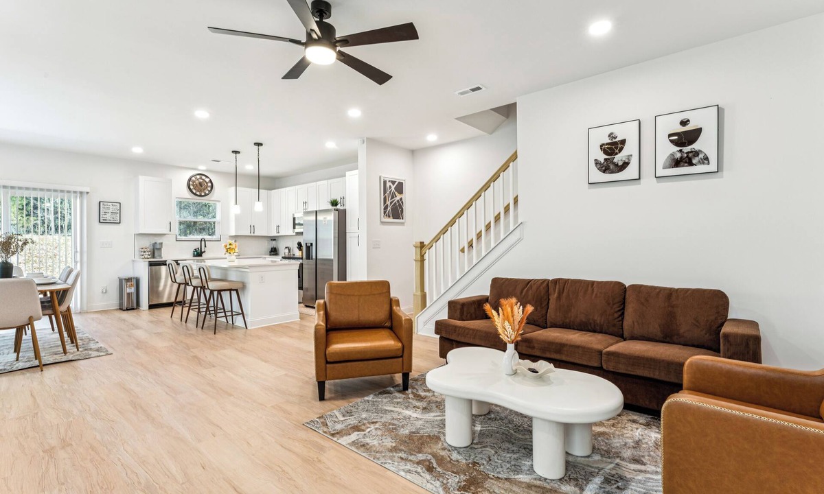 Ponderosa - Wingate House | Elegant 4BR Home w/Master Suite