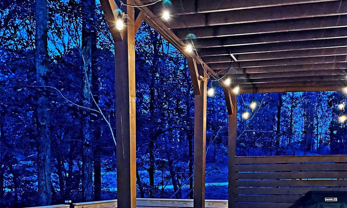 West Union House | Elegant lake house with Lake Keowee views. 13 miles to Clemson University.