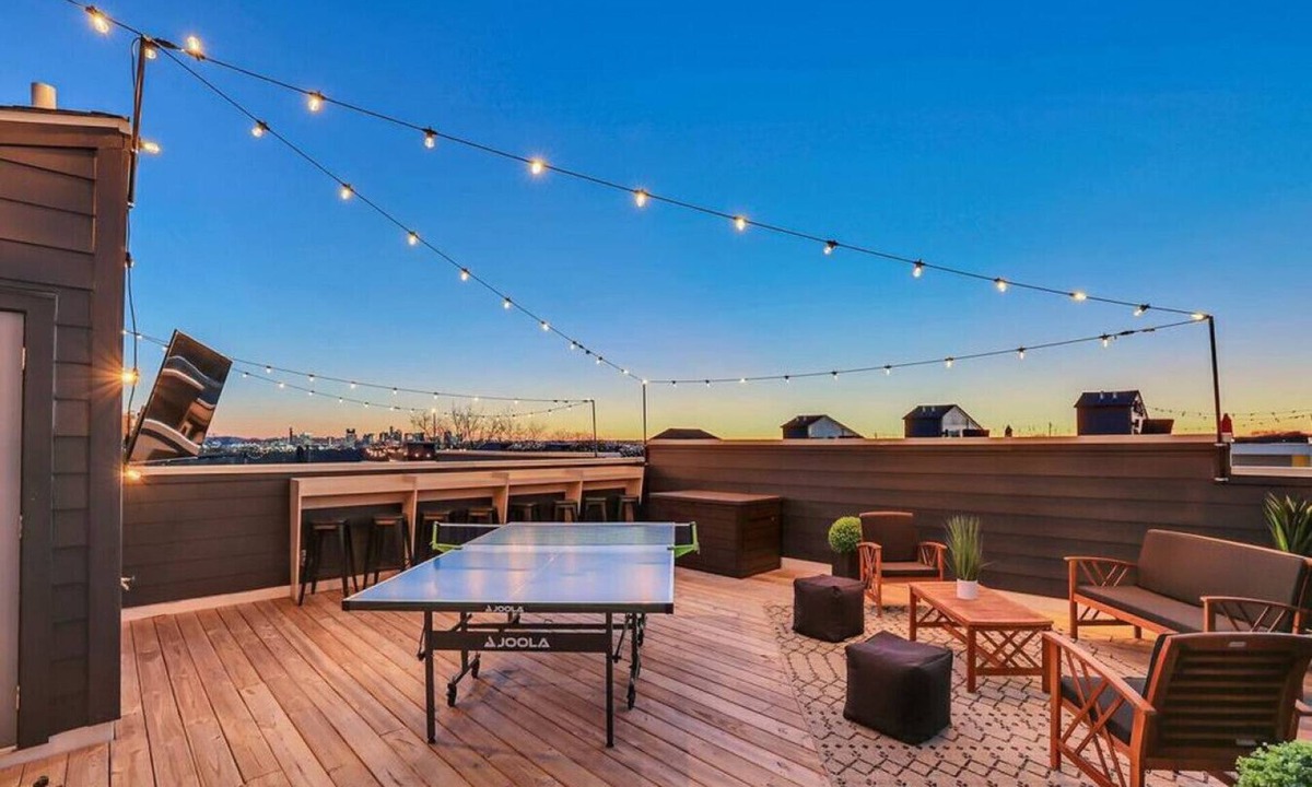 Talbot's Corner Villa | Elvis`s Rooftop - Brand New Nashville Hang Out