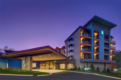 Gatlinburg Hotel | Embassy Suites By Hilton Gatlinburg Resort