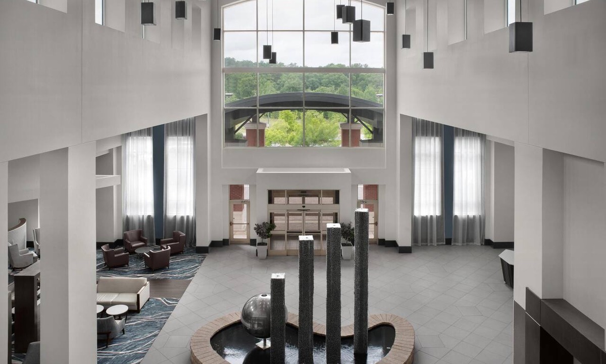 Hoover Hotel | Embassy Suites by Hilton Birmingham Hoover