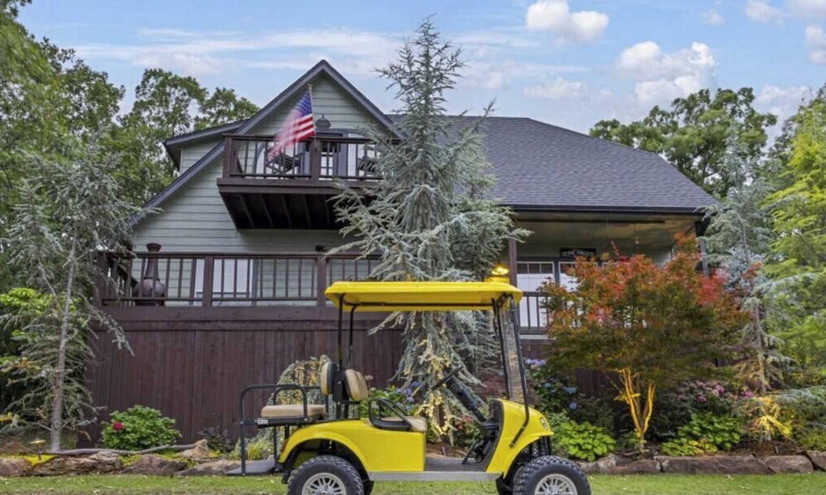 Blocker House | Emerald Point, Lakefront with Gorgeous Views!