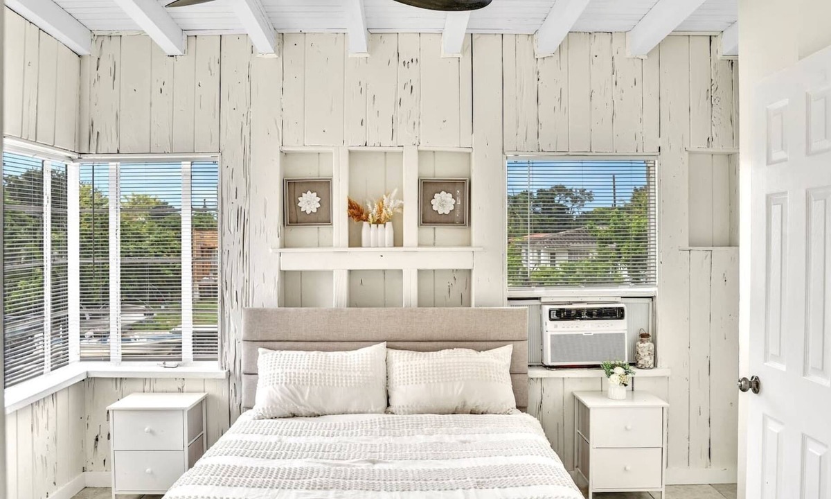 Northeast Miami Apartment | Endless Summer Riverfront Manatee Serenity