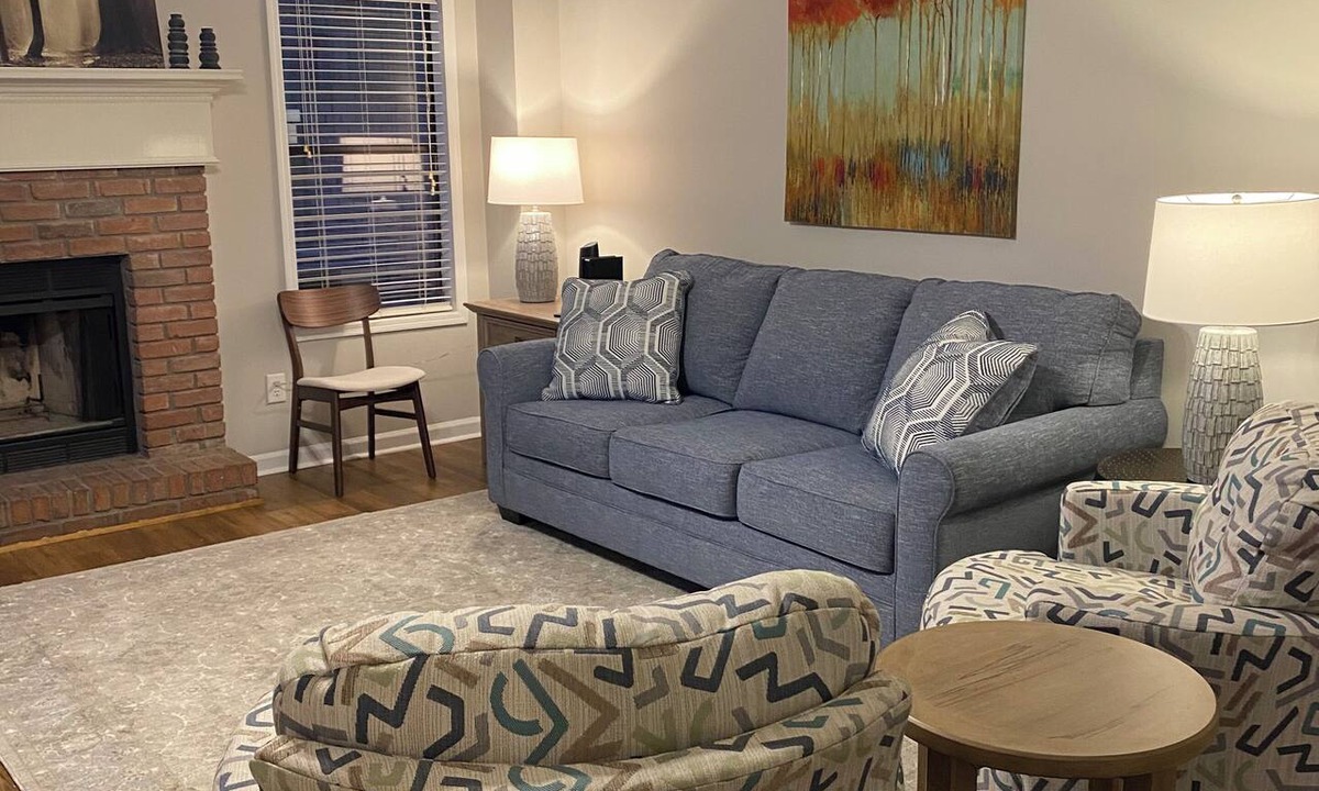 Auburn Condo | Enjoyable 2-bedroom condo walkable to Toomer's and Jordan Hare