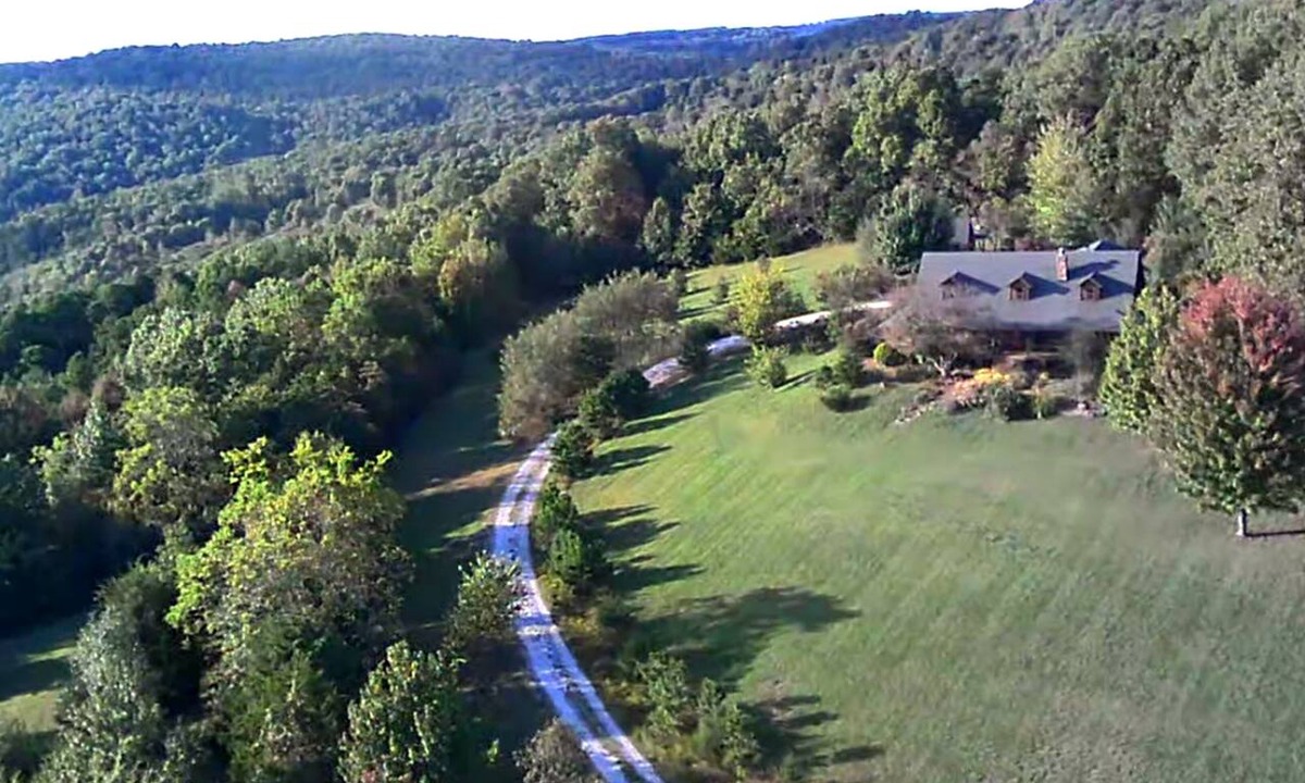 Sand Gap House | Entire 70 acre private Ozark Mountain Retreat. Sleeping room for TEN guests!