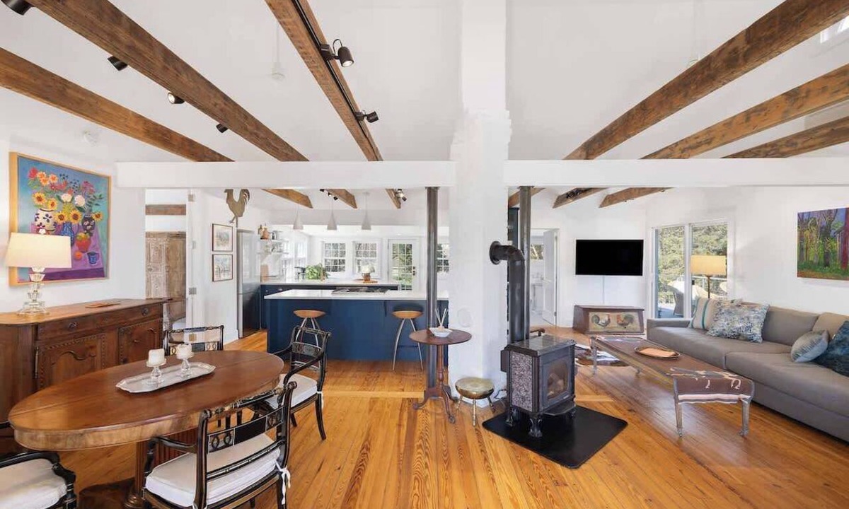 Keene House | Entire Cottage on Equestrian Farm with Zebras