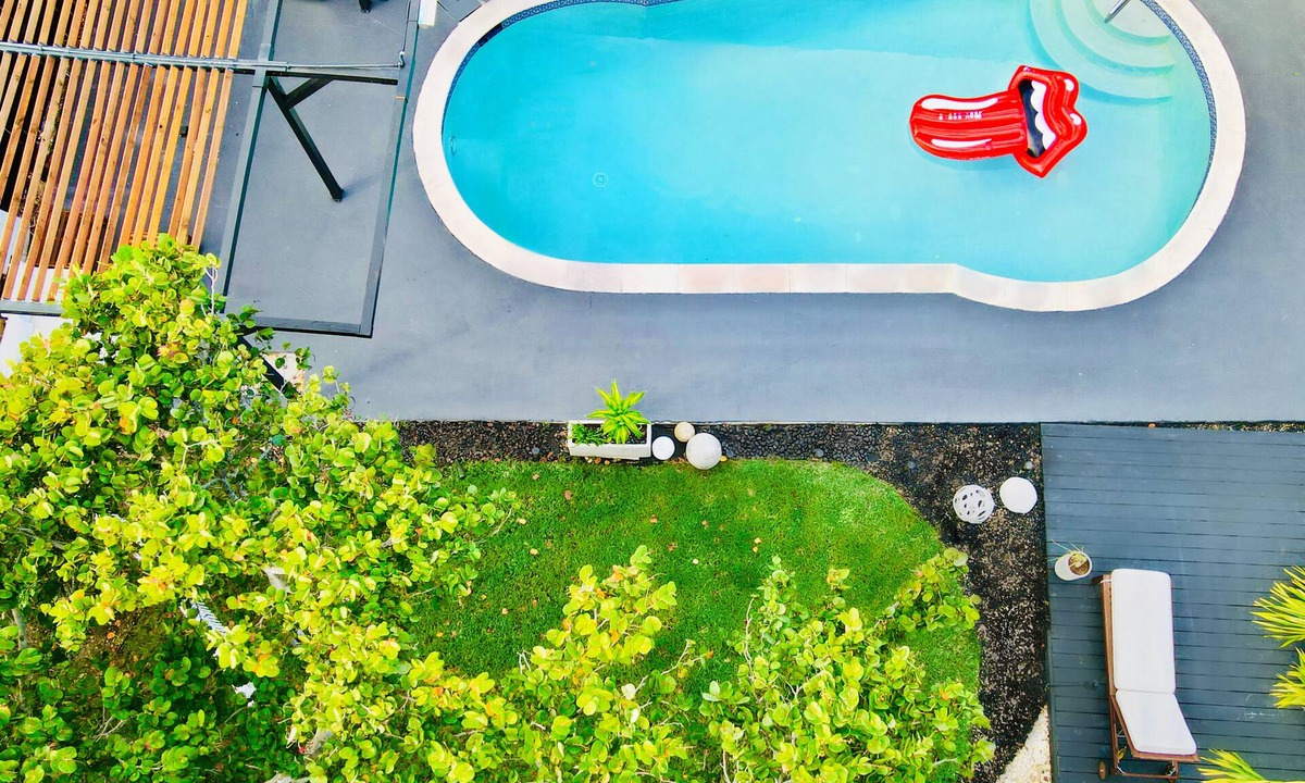 Ojus Villa | Entire villa, North Miami Beach with pool on canal!