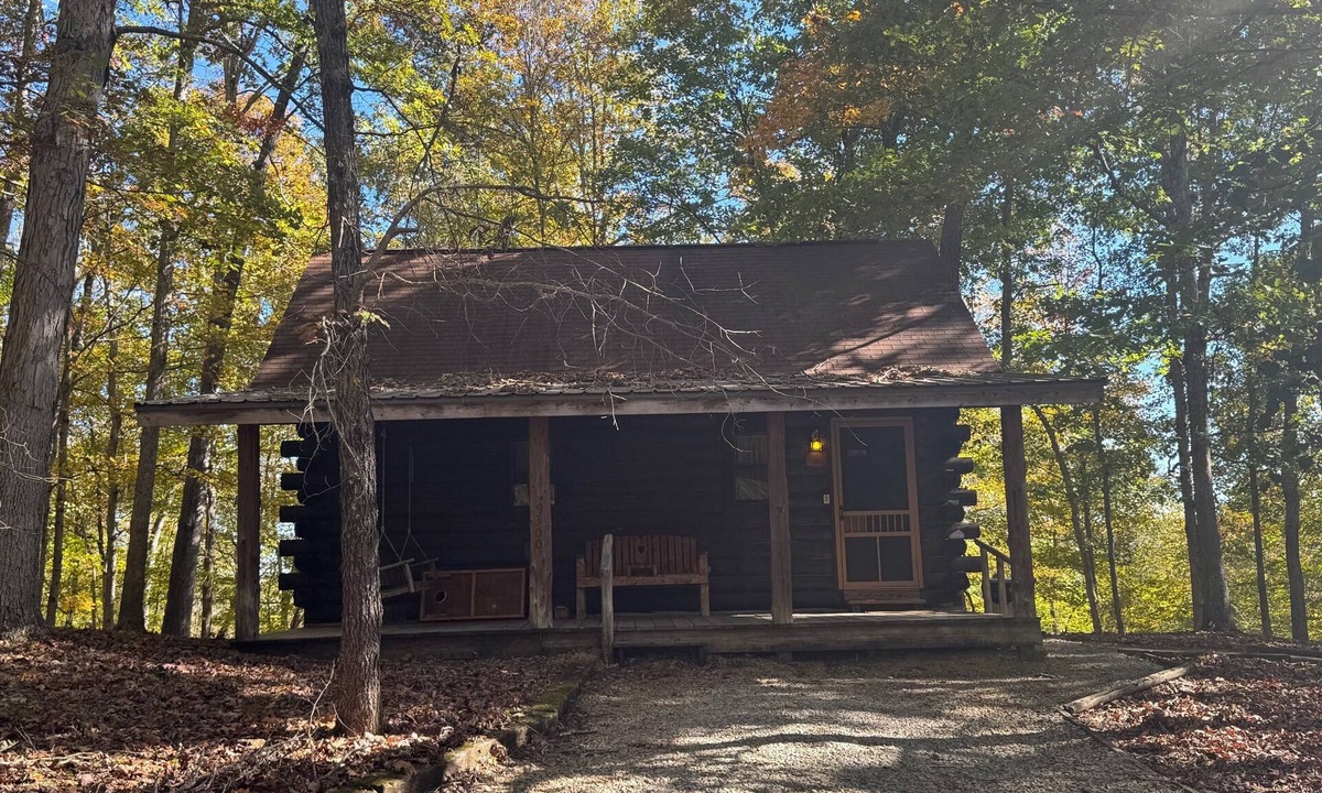 Mauckport Cabin | Escape to Peace and Tranquility at High Ridge Cabin 1