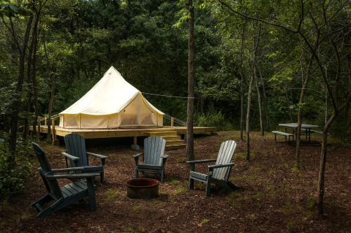 Boss Other | Ethereal Glamping Bell Tent Haven Near Sinking Creek, Missouri