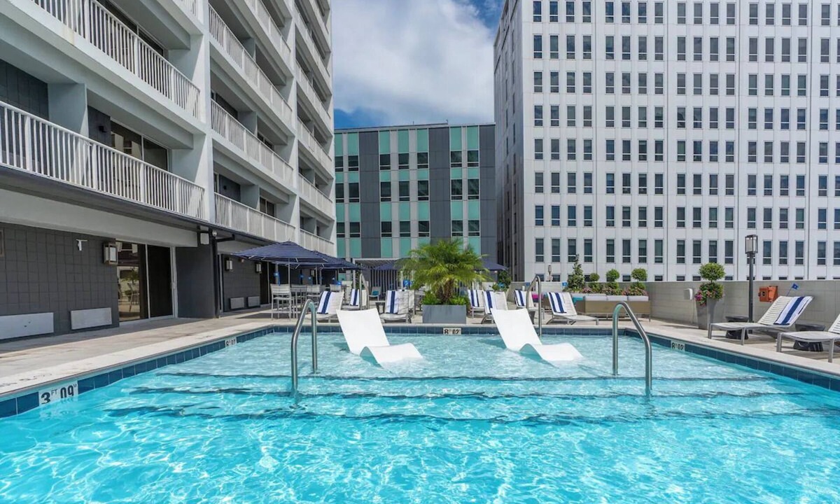 Faubourg Delassize Hotel | Experience City Views & Rooftop Pool – Steps from French Quarter & Bourbon St