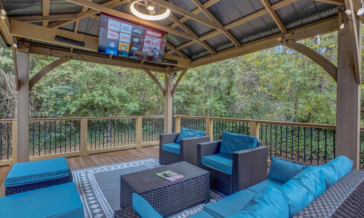 Durham House | Exquisite Downtown Retreat2 Min to DPAC 5 Min Duke