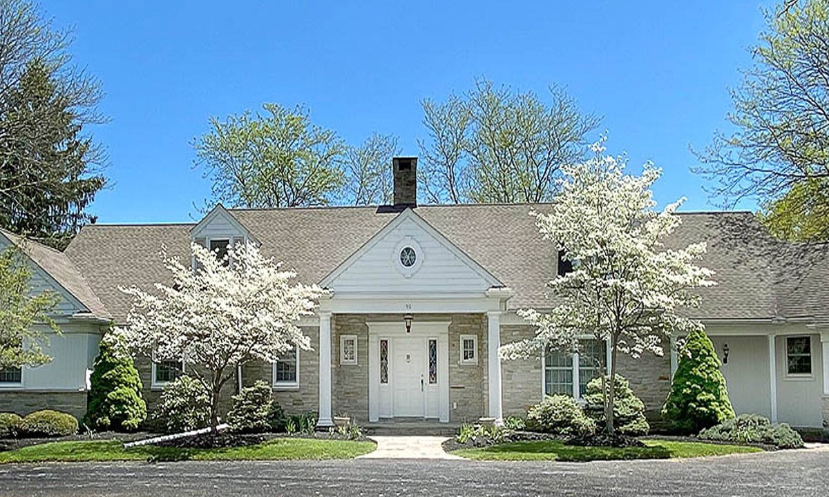 Gettysburg House | Exquisite, first floor stone ranch Gettysburg large kitchen/living area - quiet