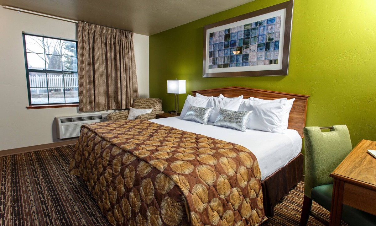 Ashwaubenon Hotel | Extended Stay Airport