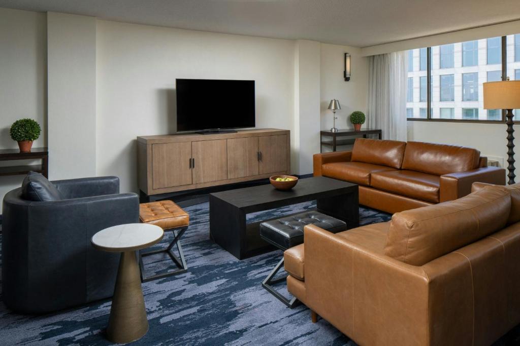 Second Ward Hotel | Fairfield Inn & Suites by Marriott Charlotte Uptown