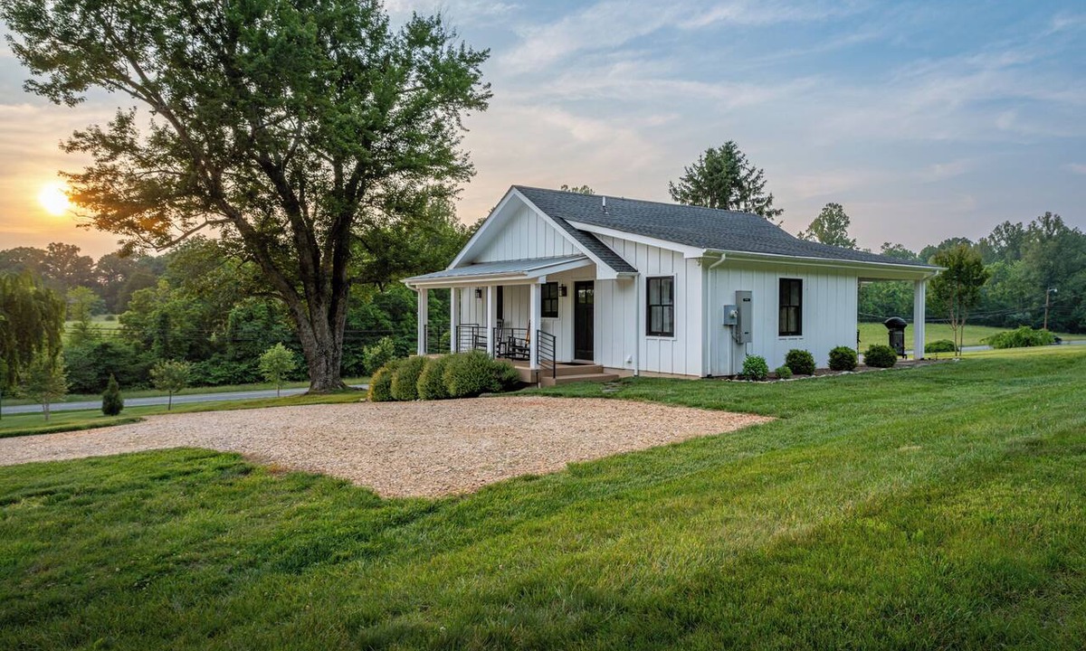 Keene Cottage | Fairwood Cottages- Both Cottages, Getaway Close to Town
