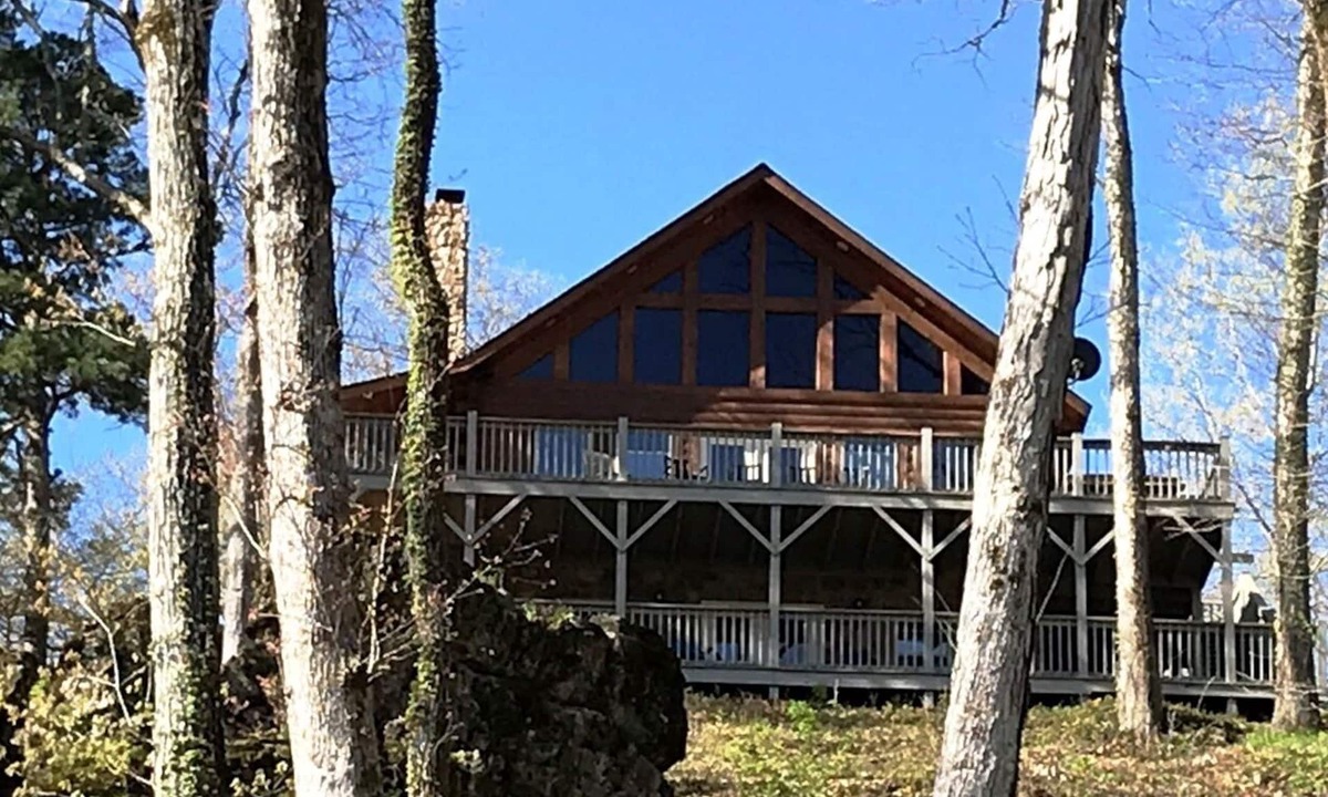 Van Buren Cabin | Family-friendly Cabin w/150 ft Current River frontage in Ozark Scenic River