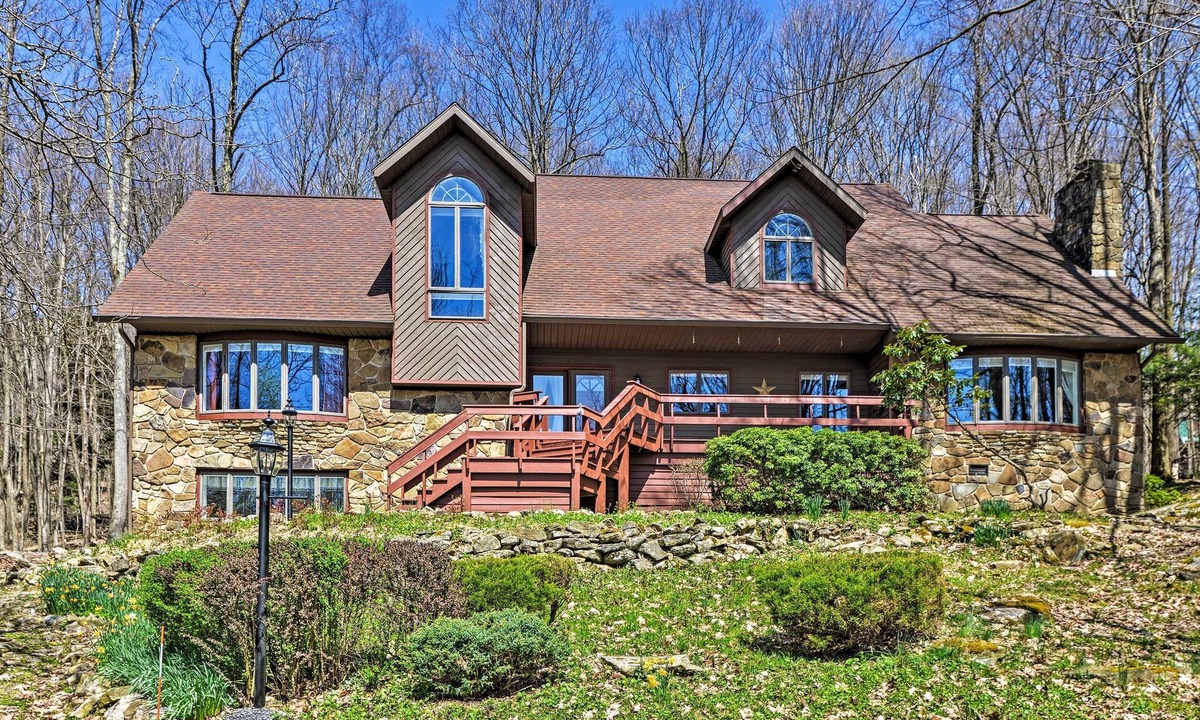 Alpine Lake House | Family-Friendly Terra Alta Home w/Lake View!