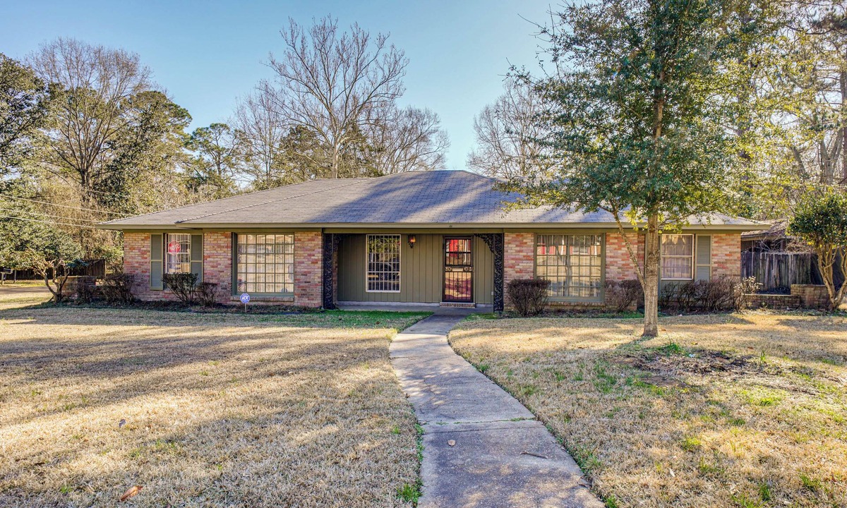 Jackson House | Family Home w/Yard - 5 Mi to Jackson State Campus
