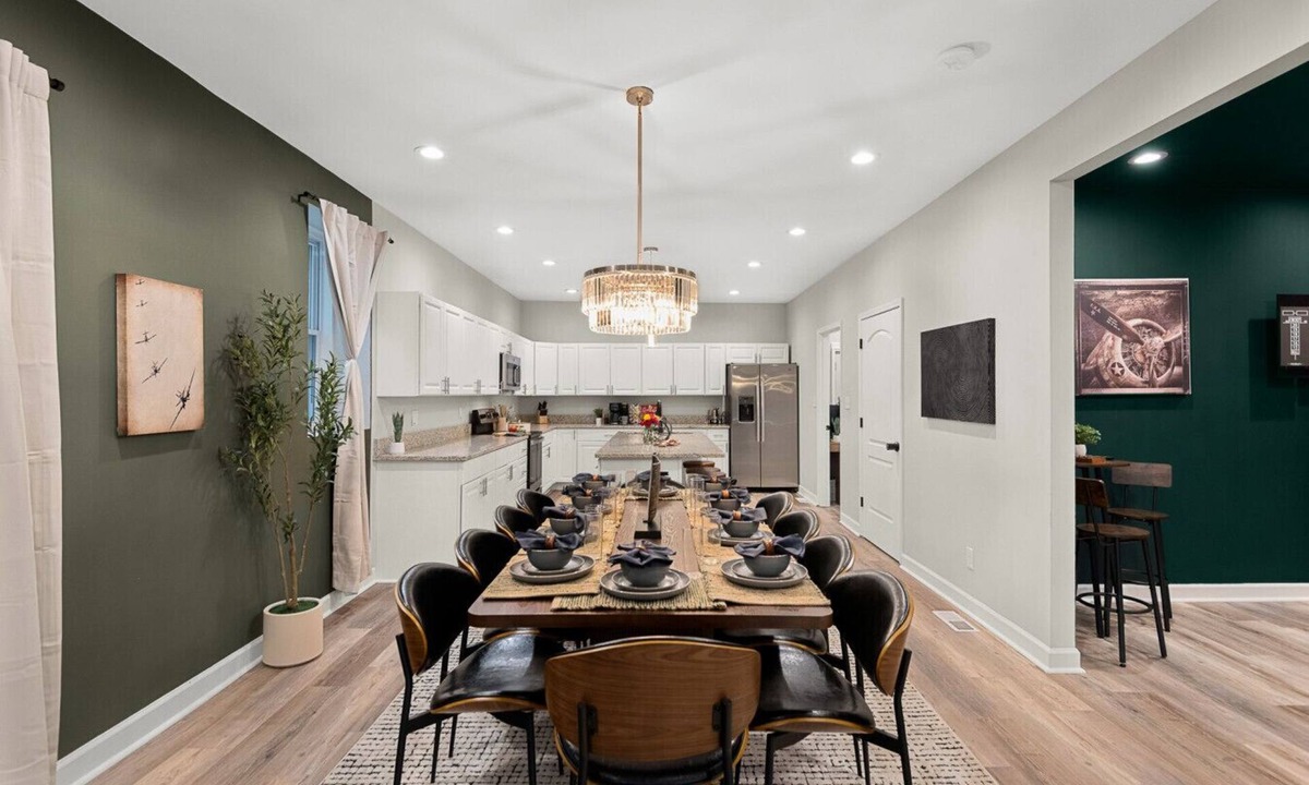 St. Louis House | Family Luxury Getaway: Hot Tub, Sauna & Game Room