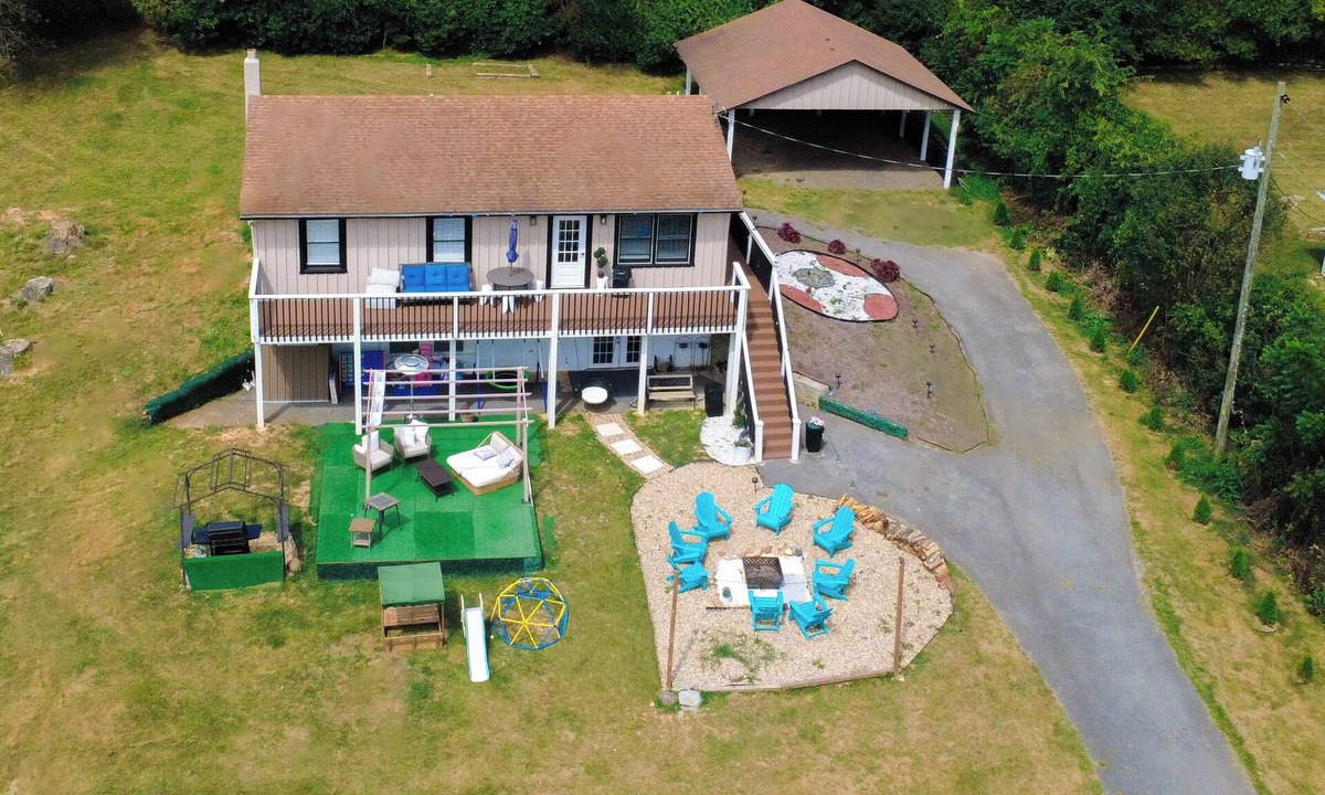 Valley Springs House | Family Mountain Escape Views Fire Pit Near Homestead