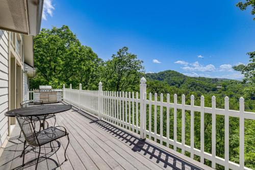 Sevierville House | Family Smoky Mountain Retreat! 5BR House