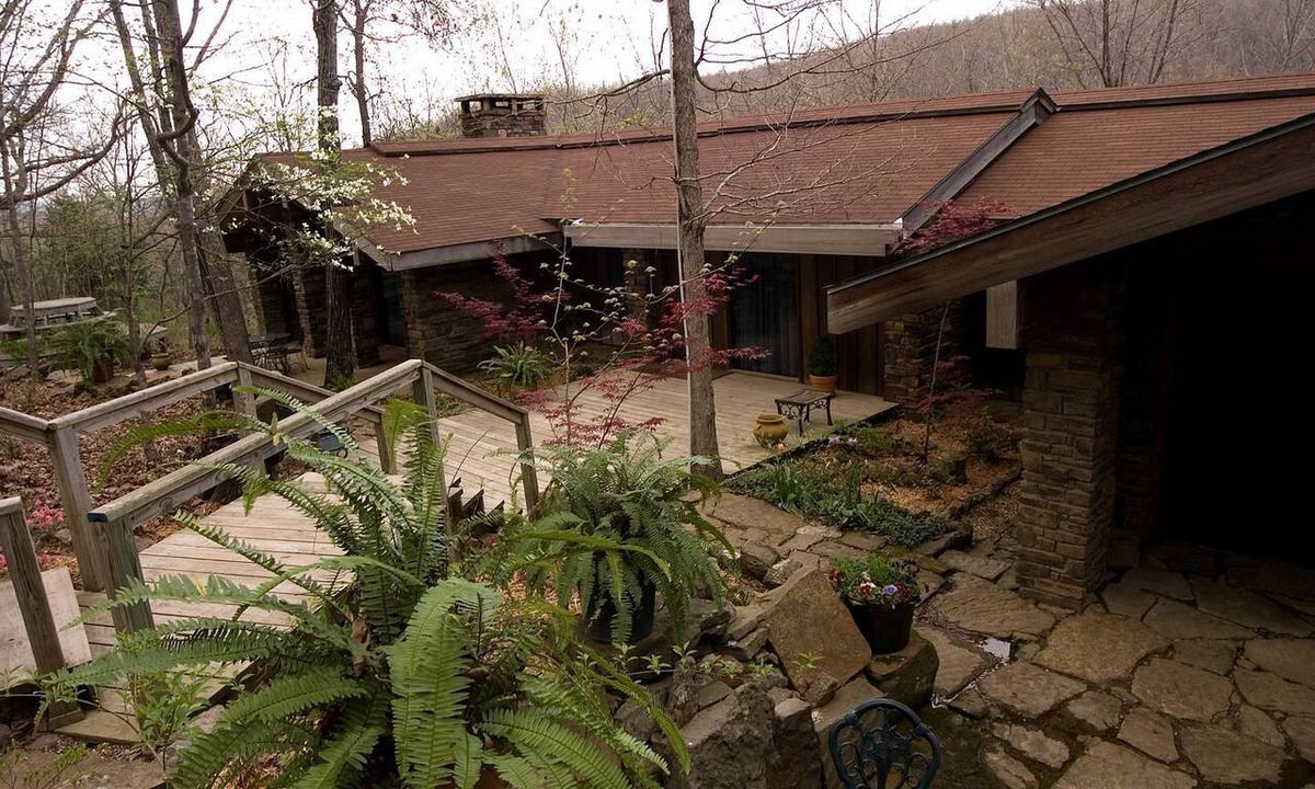 Compton Cabin | Fantastic Cabin Rental Perfect for a Family Vacation to Northwest Arkansas