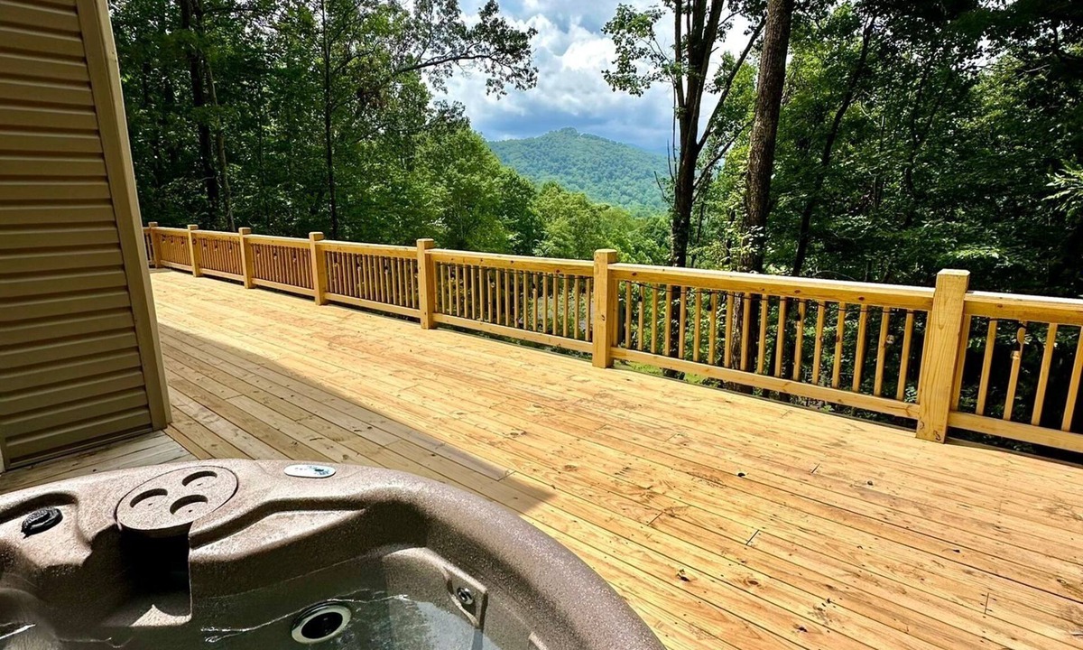 Countryside Acres House | Fantastic mountain home, great views, hot tub, & large deck, in Waynesville, NC.