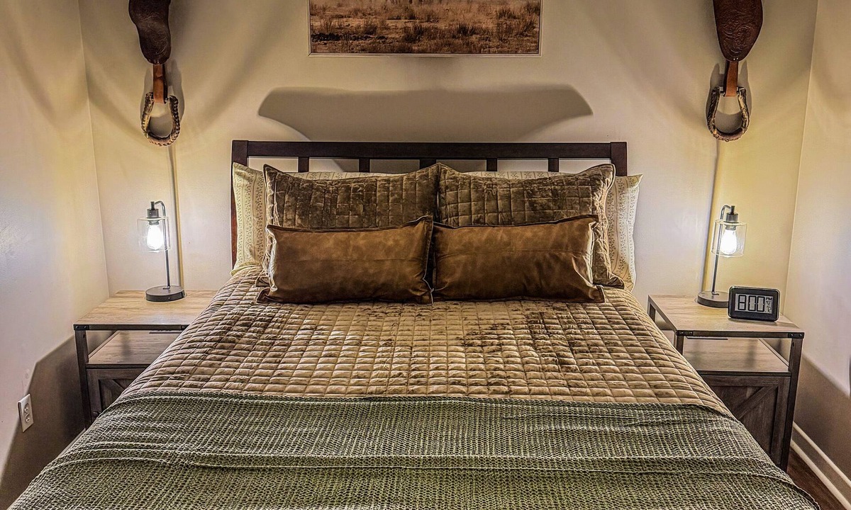 Georgetown House | Farm Stay Near Town - Animals, Fire Pit, & Privacy - close to wedding venues