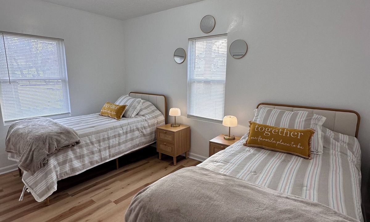 Auburn Hills House | Farmhouse in the Heart of DowntownAuburn Hills